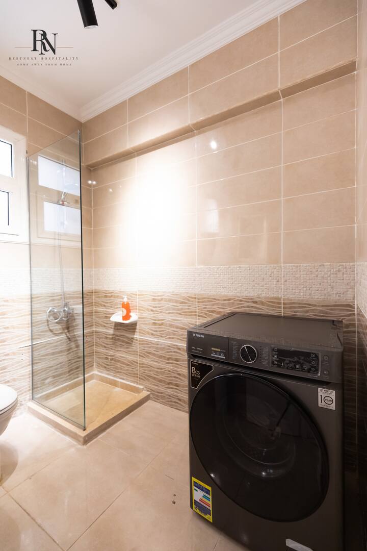 Glorious 2 BDR In Rehab City: Full bathroom