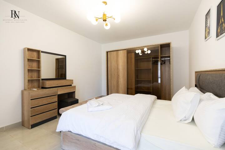 Glorious 2 BDR In Rehab City: Bedroom 1