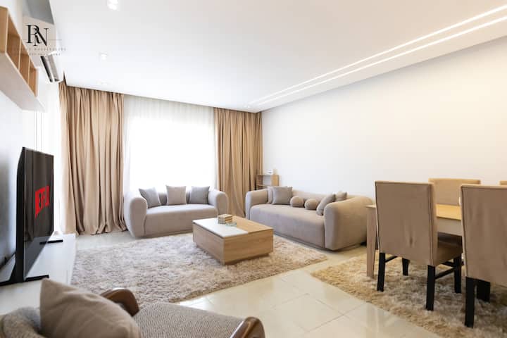 Glorious 2 BDR In Rehab City: Living room