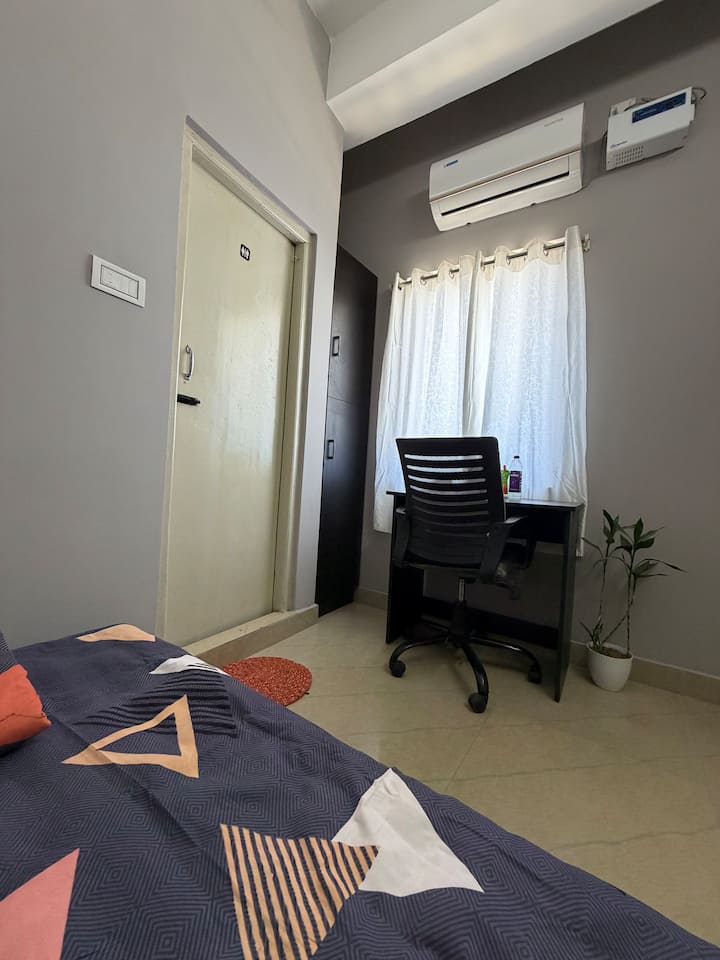Deluxe Double Bed Retreat | Vaishnav Cottage - Agartala
