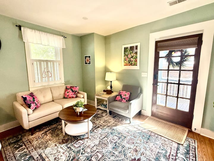 *Azalea Bar•secret Garden Apt - Sleeps 3 - Summerville, SC