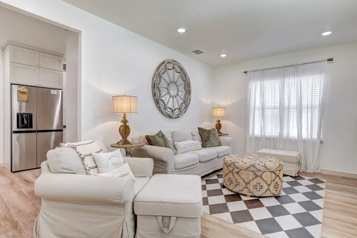 Welcome To The Bella House - Georgetown, TX