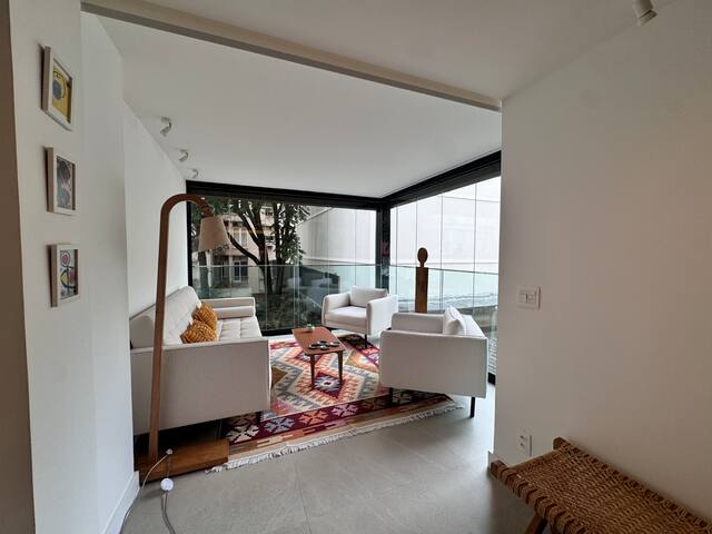 Refúgio sofisticado em Ipanema! gallery image 2