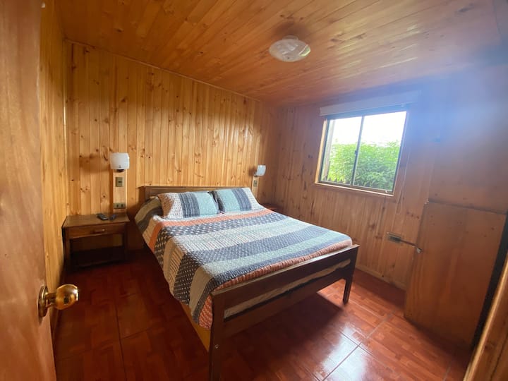 Schlafzimmer 1