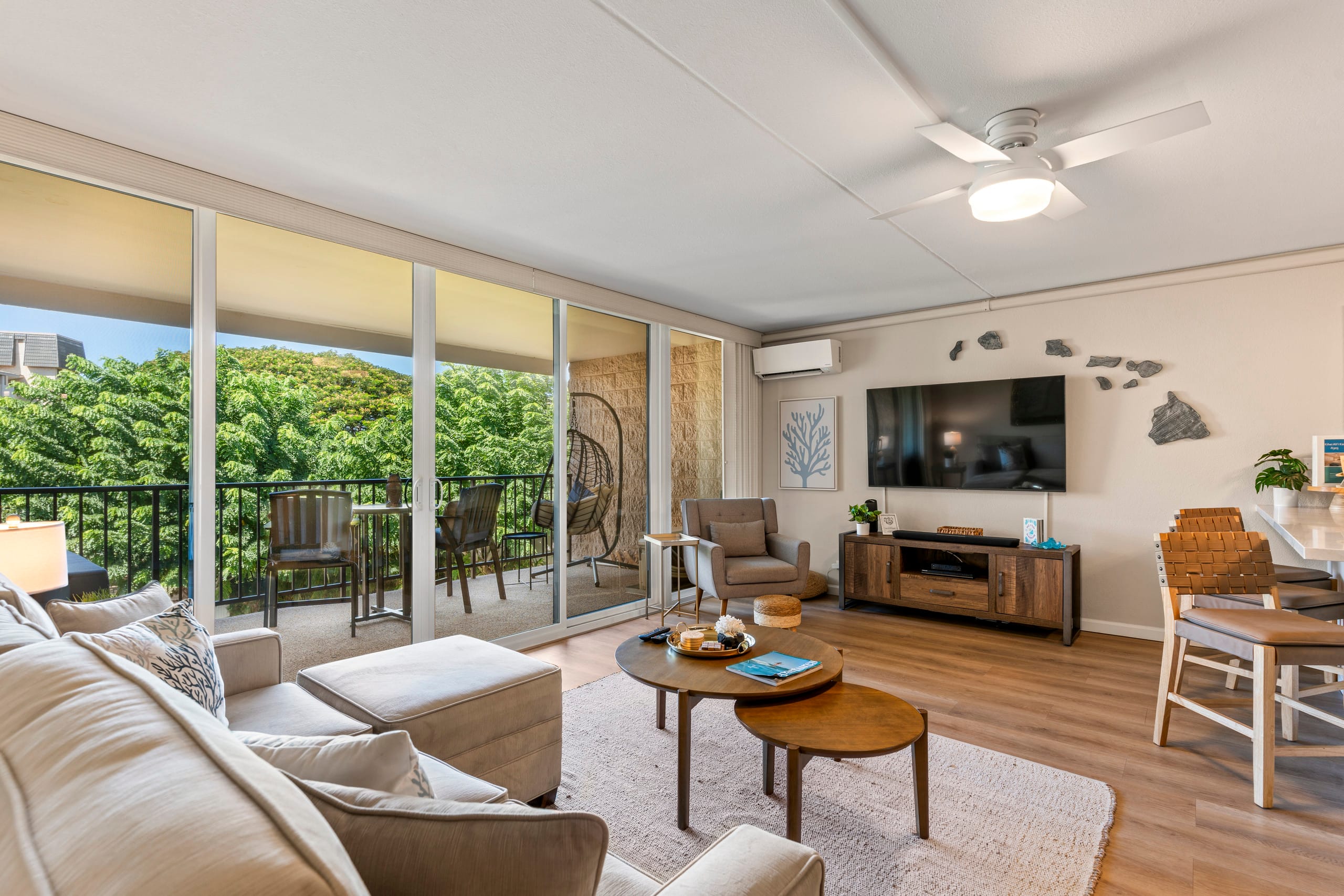 Condo in Kihei · ★4.97 · 1 bedroom · 3 beds · 1 bath - Image 4