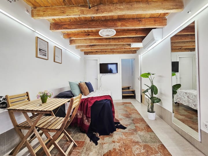 Preciosa Casa Con Estilo Propio - Madrid