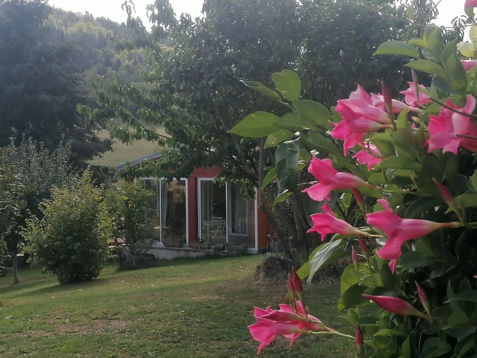 Chalet accueillant à Égliseneuve-des-Liards avec jardin — photo 1