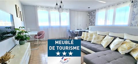 Top performing Airbnb: Spacious secure apartment Groupama Arena Lyon in Métropole De Lyon