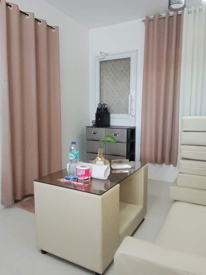 Spacious 2br Stay|pool Access | Wifi | Freeparking - Cabanatuan