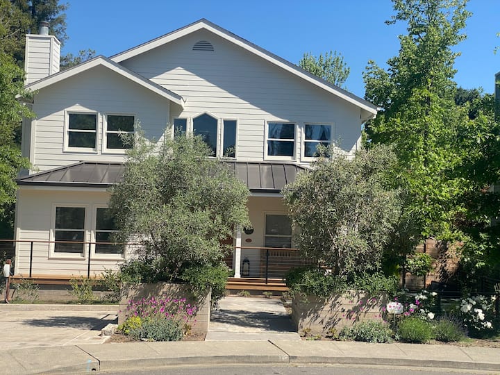 St. Helena Summer Home With Pool - St. Helena, CA