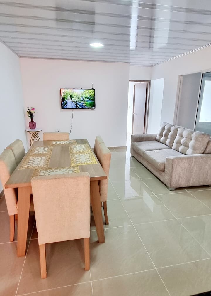 Cómodo Apartamento Muy Central - Girón