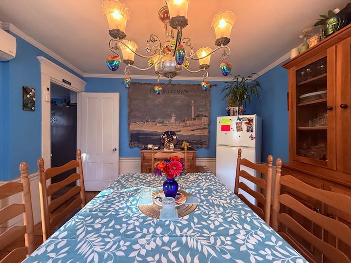 Howards End - Room 3-1 (Two Twin Beds Shared Bath) - Provincetown, MA