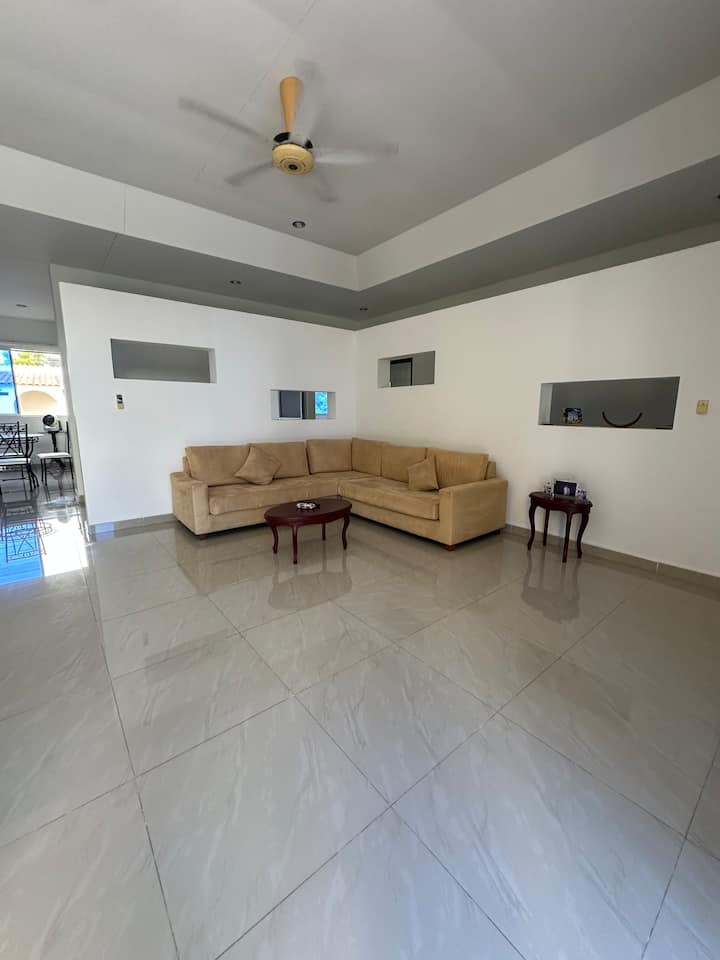 Casa Con Piscina Girardot - El Espinal