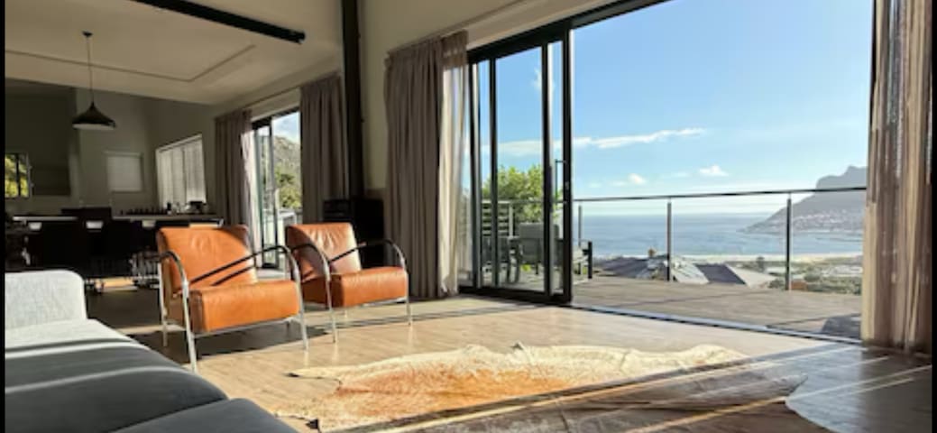 Ocean Views over Hout Bay