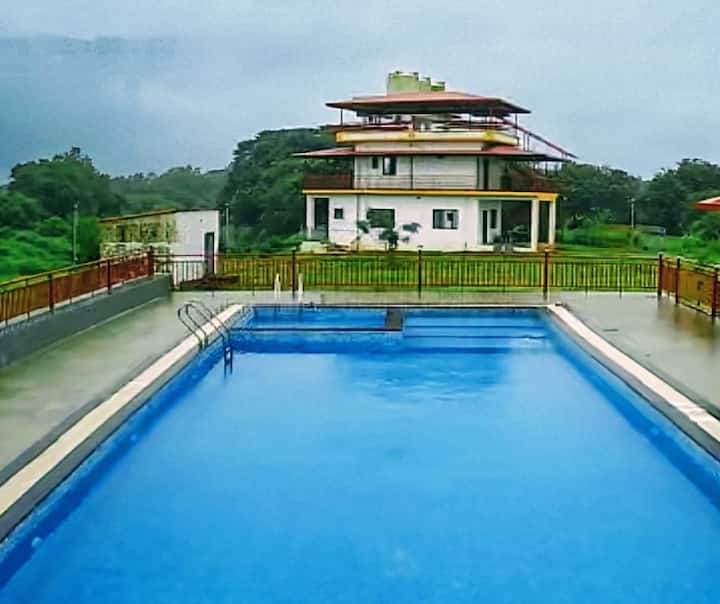 Stay On Waterfront With Scenic Views - Karjat
