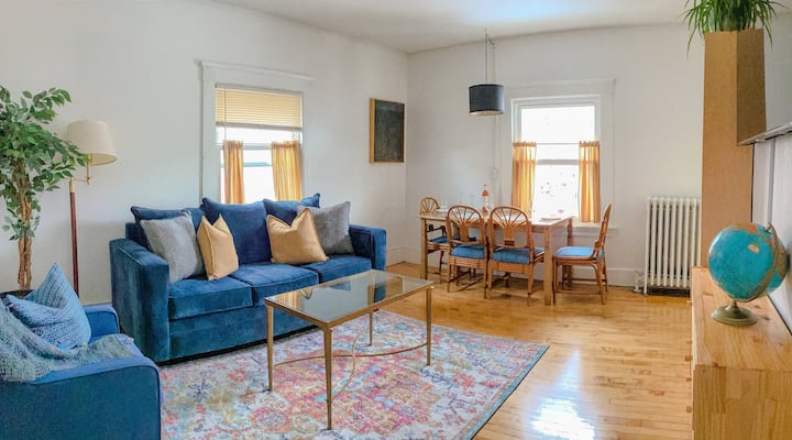 Family Friendly Duplex Near Yale W/ A King Bed - New Haven, CT