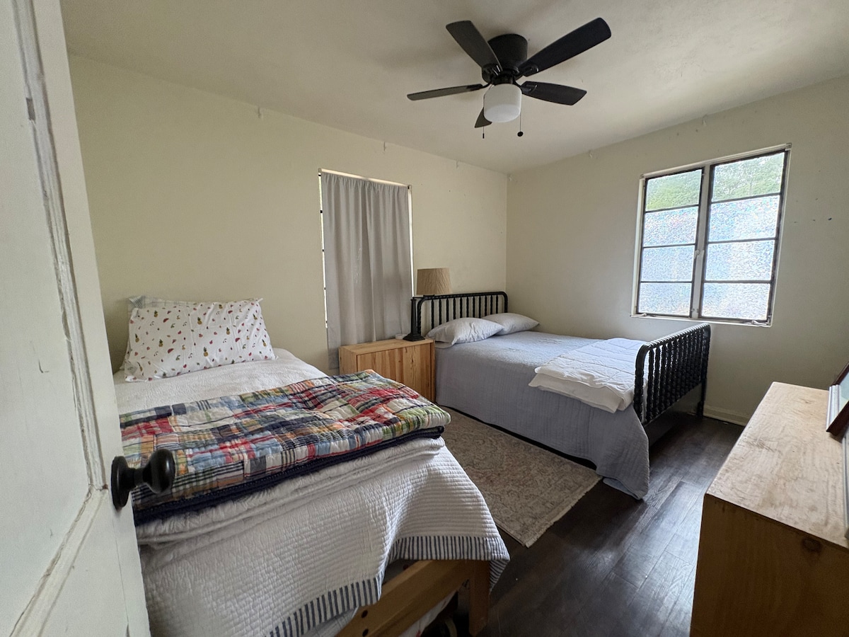 غرفة النوم 1