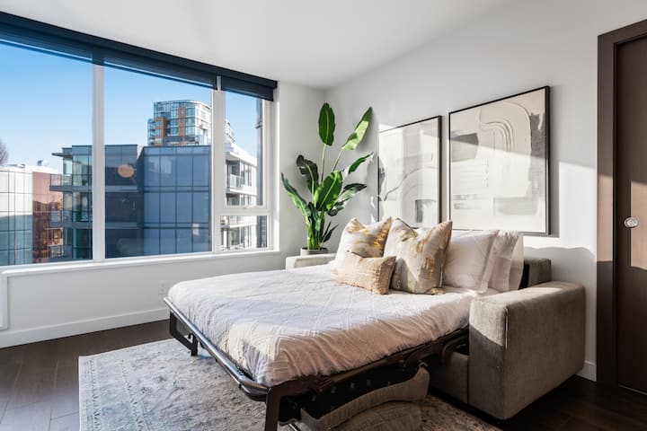 Luxury Oceanview Condo | Ac | Parking - Vancouver