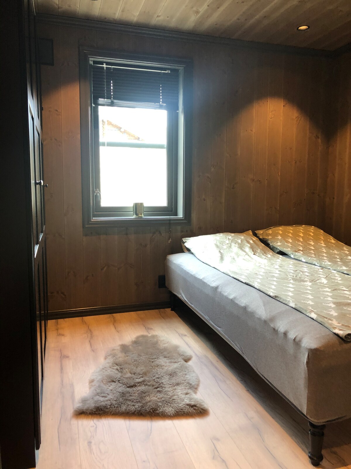 غرفة النوم 2