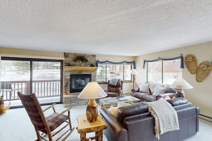 2br Condo, Ski-in Access, Hot Tub & Mountain Views - Breckenridge, CO