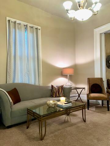 Bienville St. 5 min to Superdome