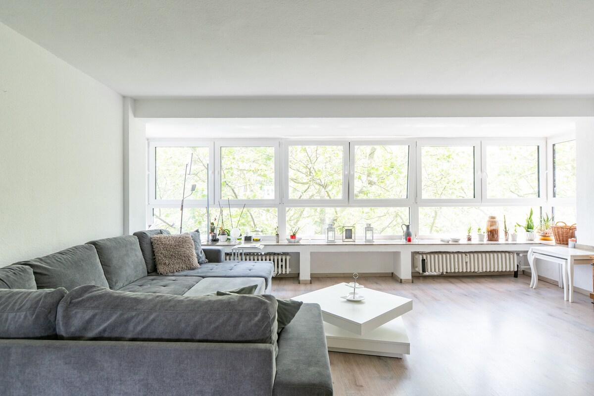 Erfolgreiche Airbnb-Immobilie: Central & Cosy Loft with Mercatorstraße view Wi-Fi in Dellviertel