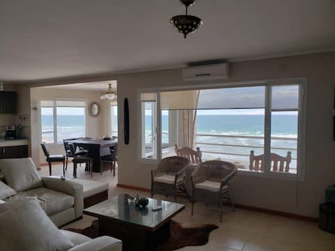 Top Airbnb: Exclusive oceanfront apartment - Las Grutas in Las Grutas