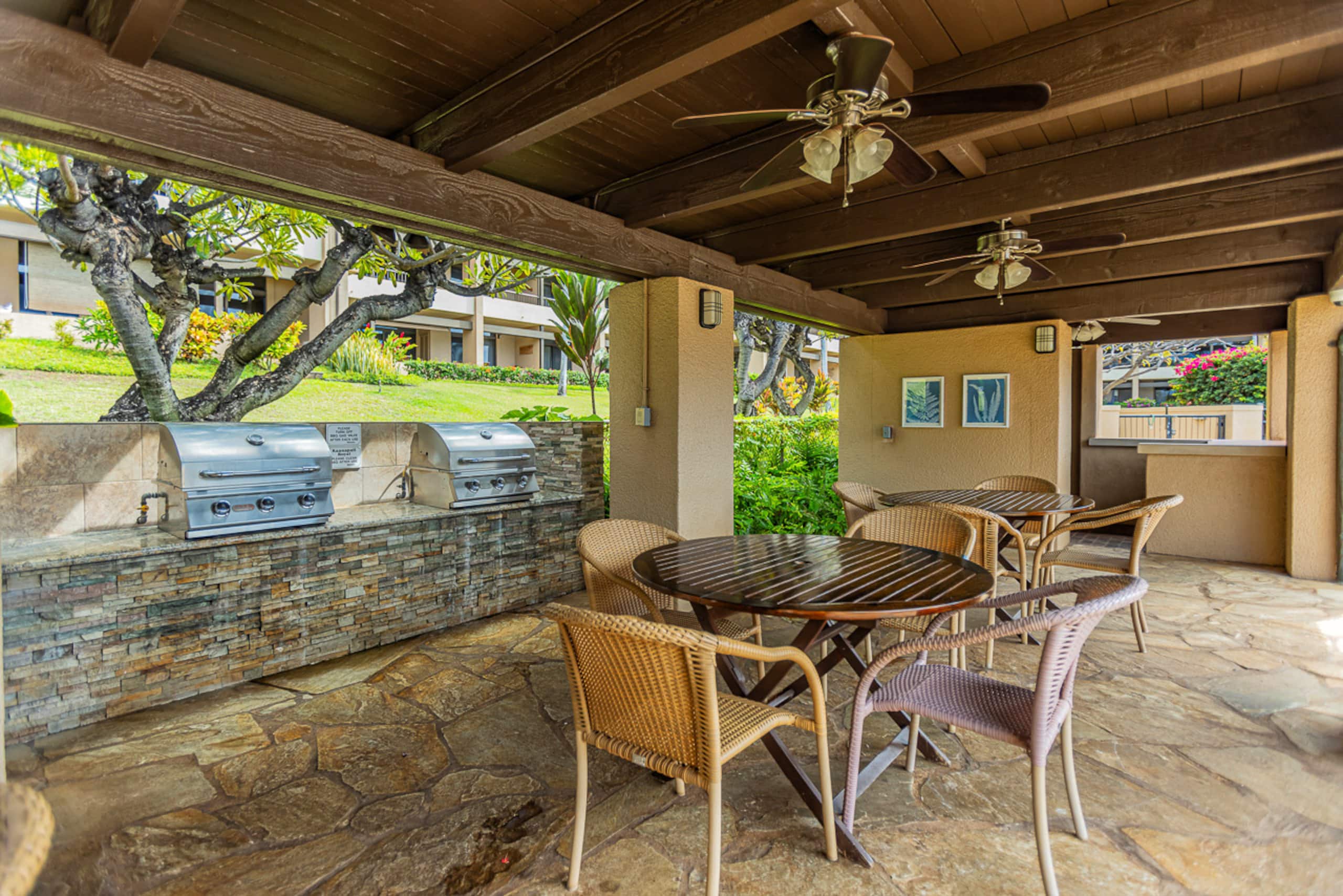 Condo in Lahaina · ★4.6 · 2 bedrooms · 3 beds · 2 baths - Image 52