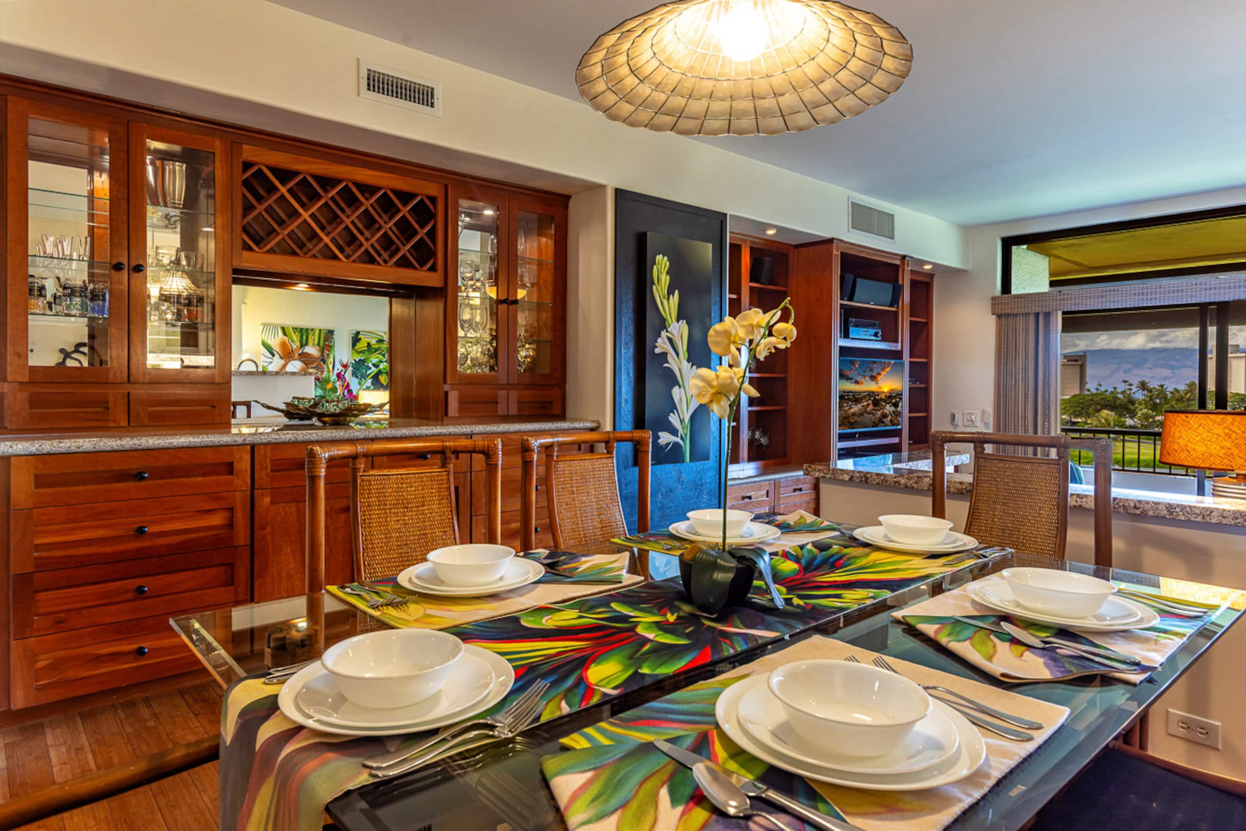 Condo in Lahaina · ★4.6 · 2 bedrooms · 3 beds · 2 baths - Image 3