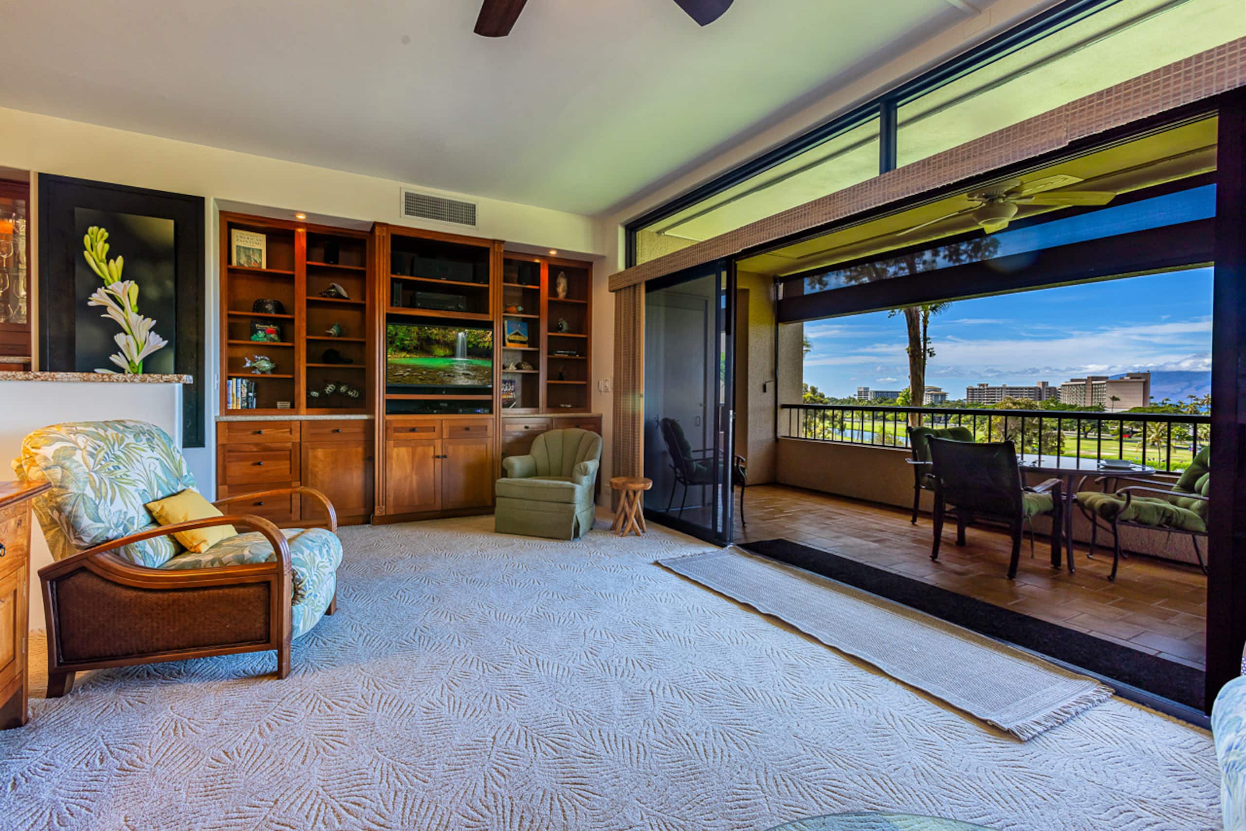 Condo in Lahaina · ★4.6 · 2 bedrooms · 3 beds · 2 baths - Image 18