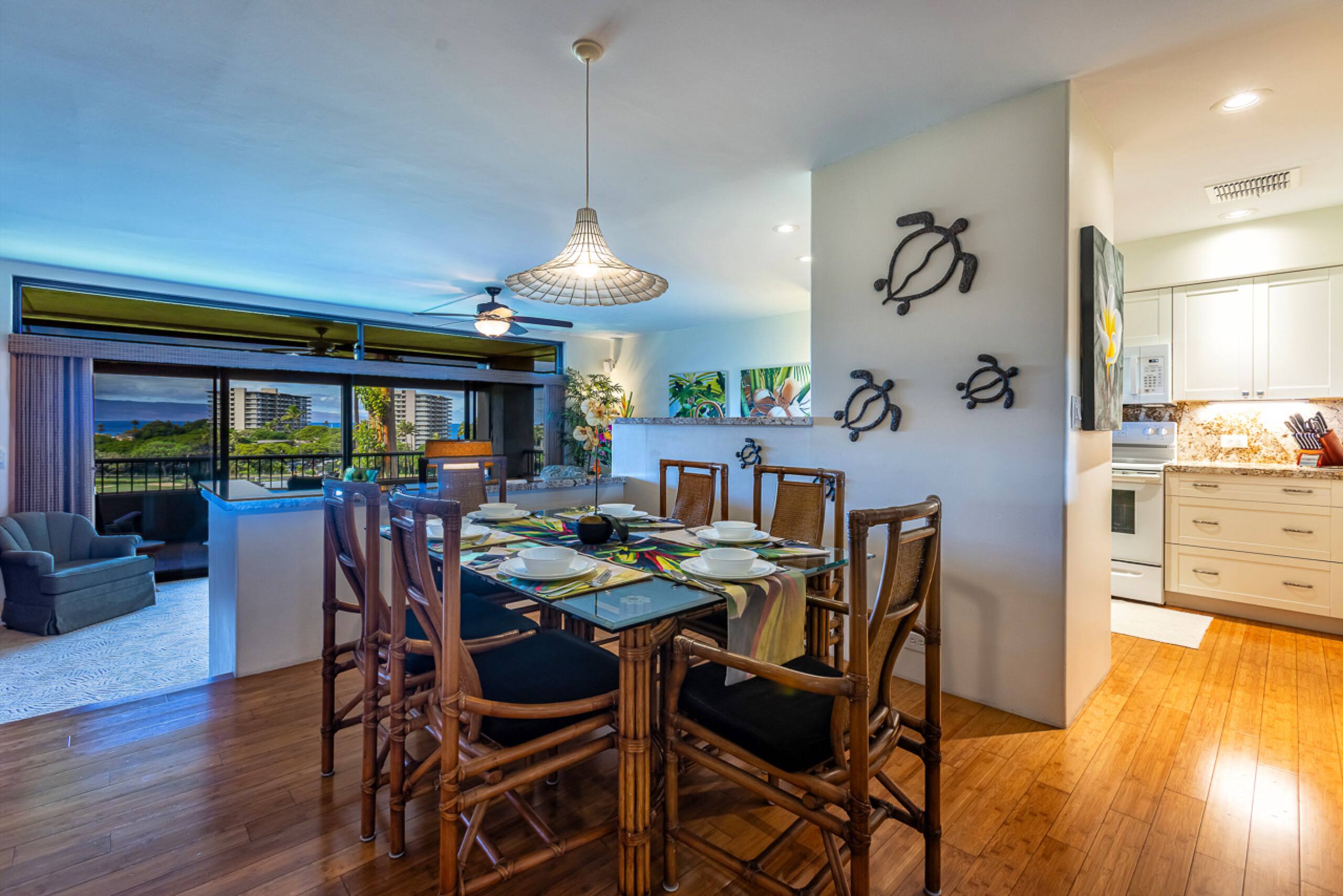 Condo in Lahaina · ★4.6 · 2 bedrooms · 3 beds · 2 baths - Image 14