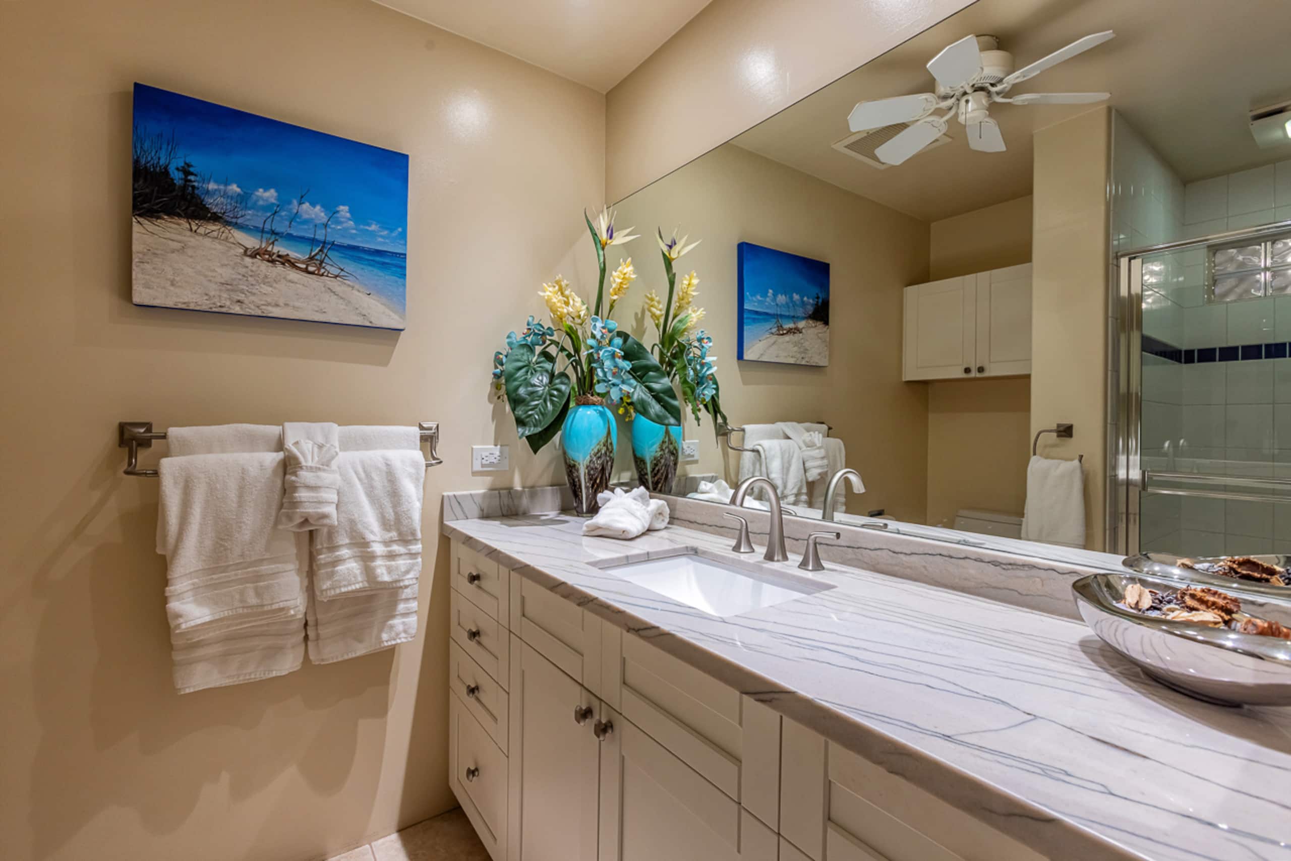 Condo in Lahaina · ★4.6 · 2 bedrooms · 3 beds · 2 baths - Image 28