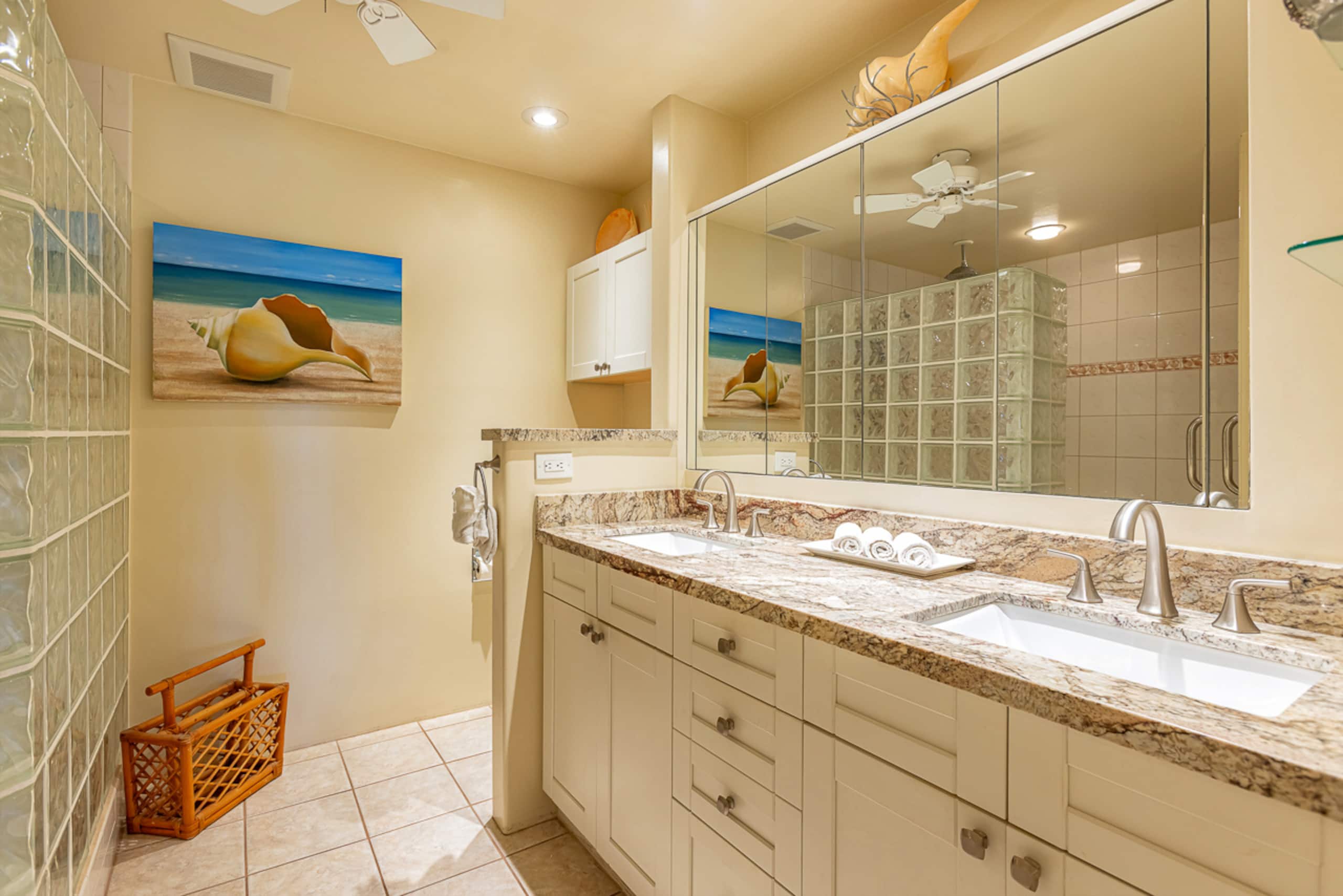 Condo in Lahaina · ★4.6 · 2 bedrooms · 3 beds · 2 baths - Image 37