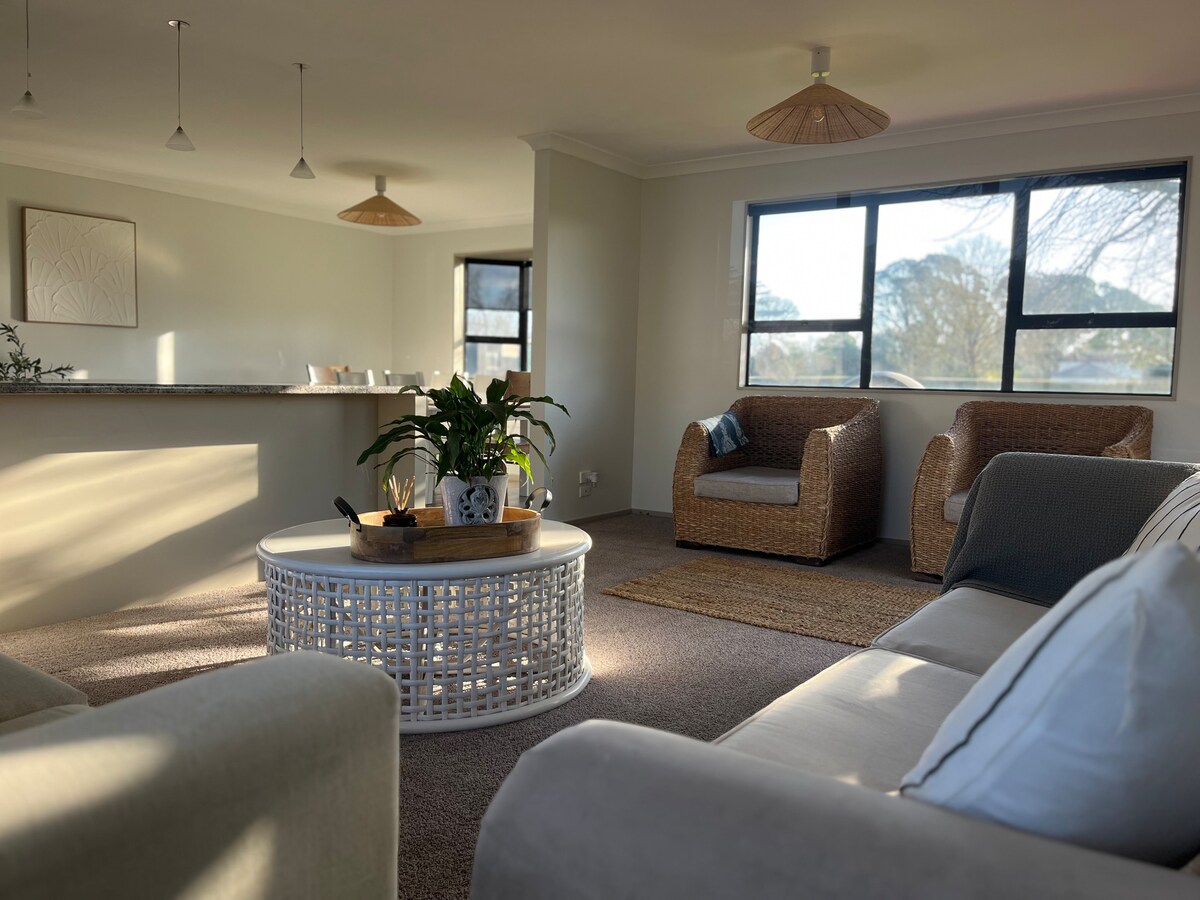 Top performing Airbnb: Cambridge NZ 3 brm home in Waipa District East