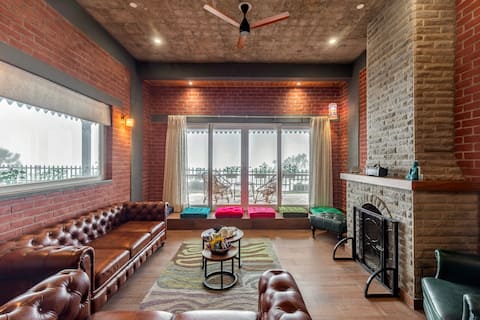 9-BHK with Gazebo, Patio, and Panoramic Views