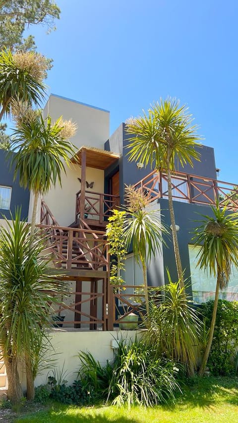 Top Airbnb: Mar de las Pampas apartment. Modern, bright. en Partido De Villa Gesell