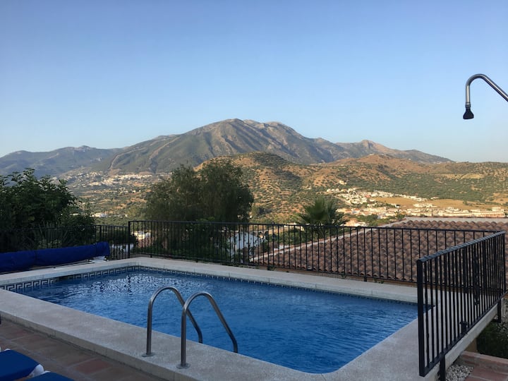 Casa Rosa - Villa With A View! - Alcaucín