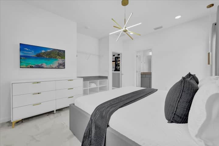 5845 High Seas Dr (24).jpg