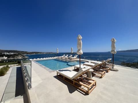 SeaWave Villa I with Heated Pool, By Hellocrete