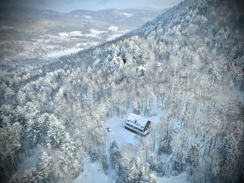Ski home/Pool Table Mountain Views near Killington