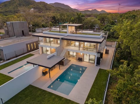 Casa Sea Breeze-Ocean View Home