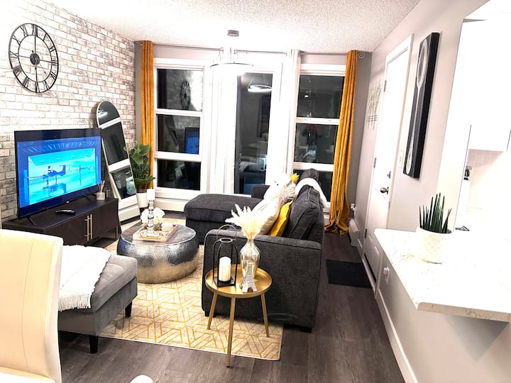 Serene Germain Studio 2*downtown With Hot Water! - Edmonton
