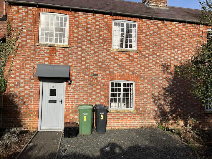 Stunning Grade 2 Cottage In Rural Oxfordshire - Thame