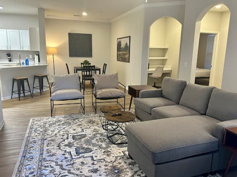 Pool and Gym Access- Close to I-26, Mercedes & CSU