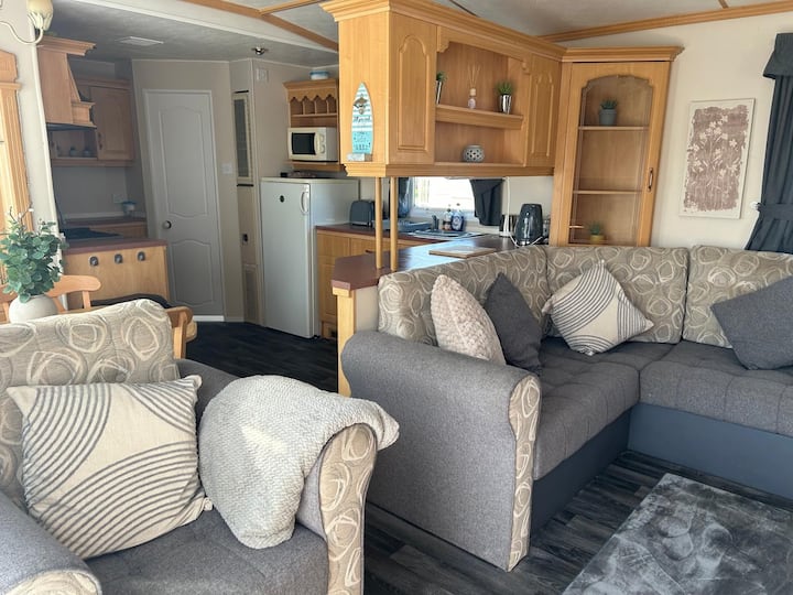 7 Berth Caravan With Decking At Southview Skegness - Skegness