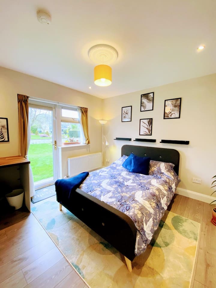 Private Ensuite Studio, Own Entrance Self Check-in - Maynooth
