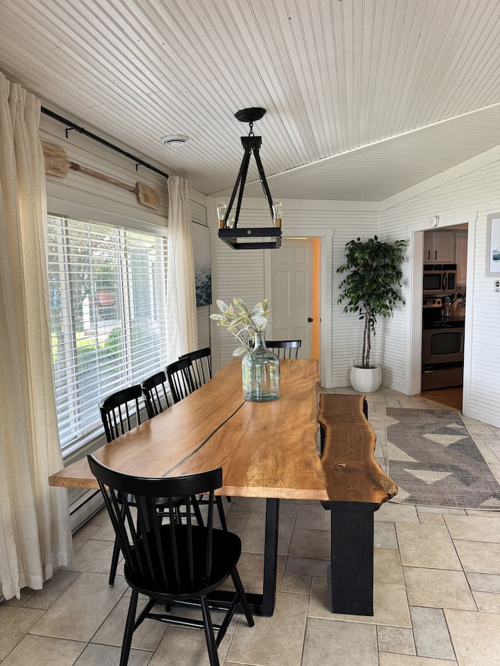 Beautiful Home With Vast Lake View! - Lakeview, OH