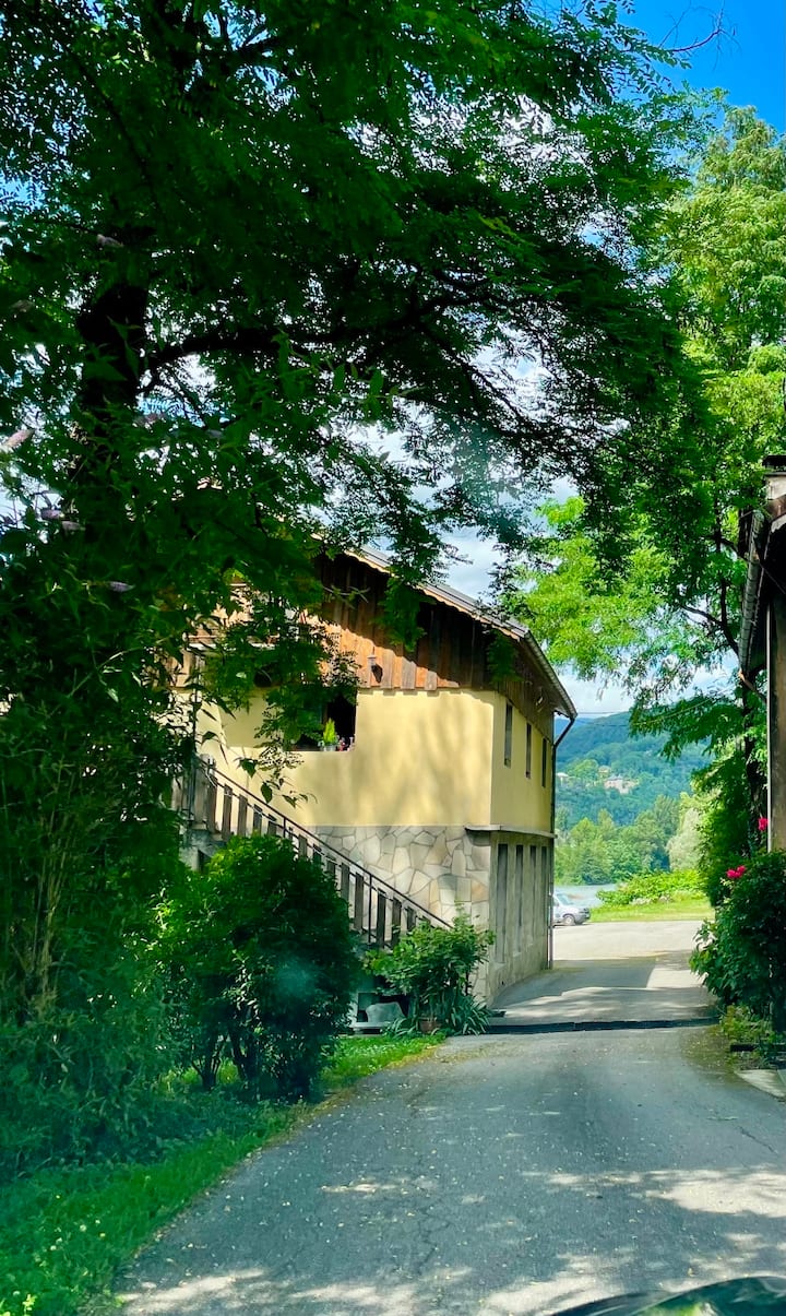 Le Nid Des Bois - Entre Forêt Et Rivière - Albertville