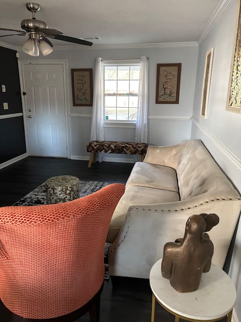Top Airbnb: Private treat in Glenrose Heights