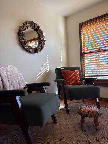 Listing in Hollister